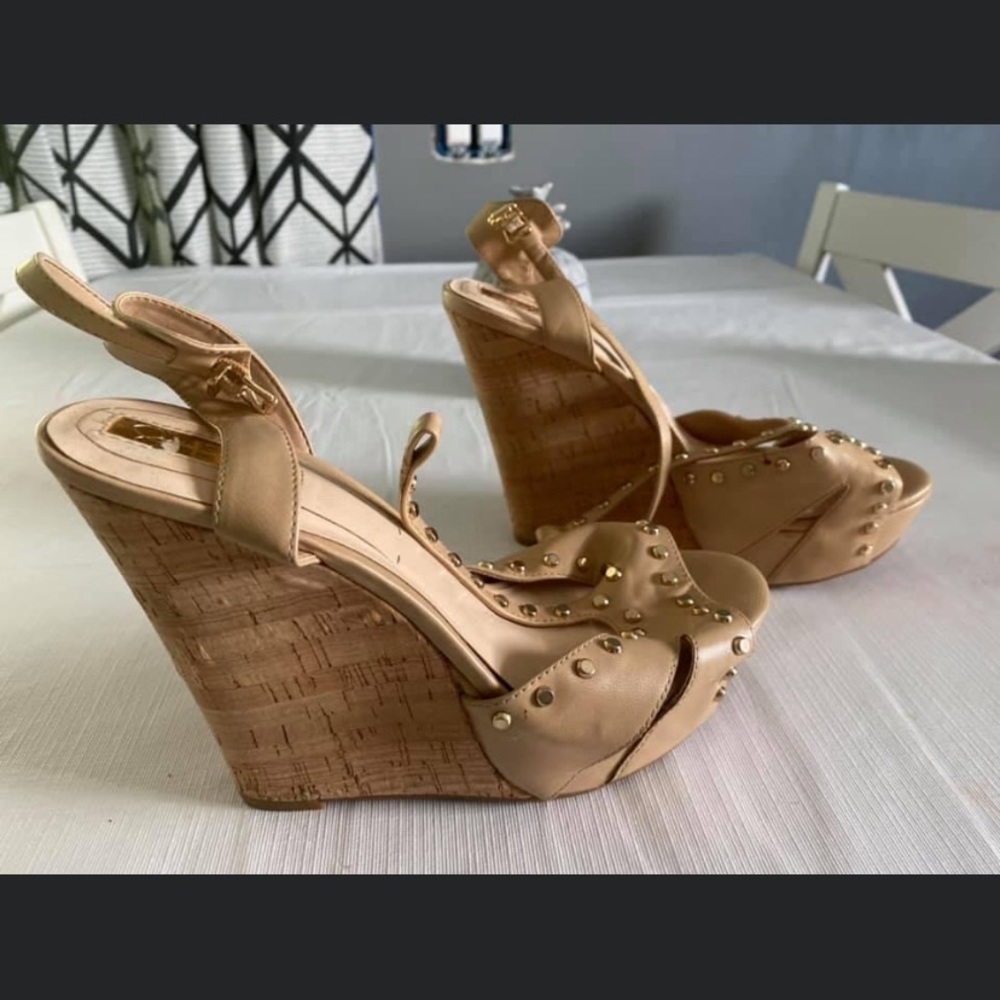 Jessica Simpson wedges